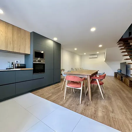 Modern House With Patio And Bbq Feriehus Porto